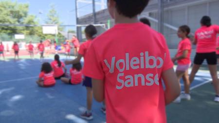 Imagen Pista y playa, doblete en los campus del Club Voleibol Sanse