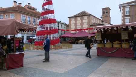Imagen La Plaza de la Constitución se viste de gala con su tradicional mercado...