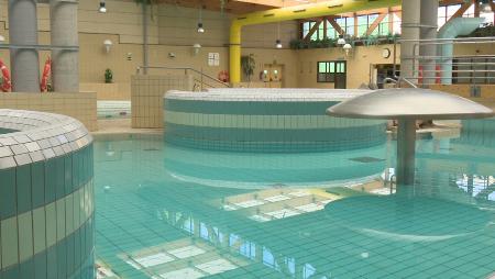 Imagen Las piscinas cubiertas y la zona de Spa del Polideportivo reabren sus...