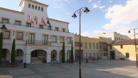 Imagen El Ayuntamiento completa la remodelación de la Plaza de la Constitución