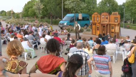 Imagen El Parque de los Arroyos celebró una noche cultural para el recuerdo