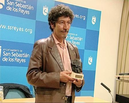 Imagen Pedro Antonio González Moreno recogió el XXIV Premio Nacional de Poesía...