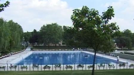 Imagen Pasó en Sanse: Apertura de las piscinas municipales de verano en el año...