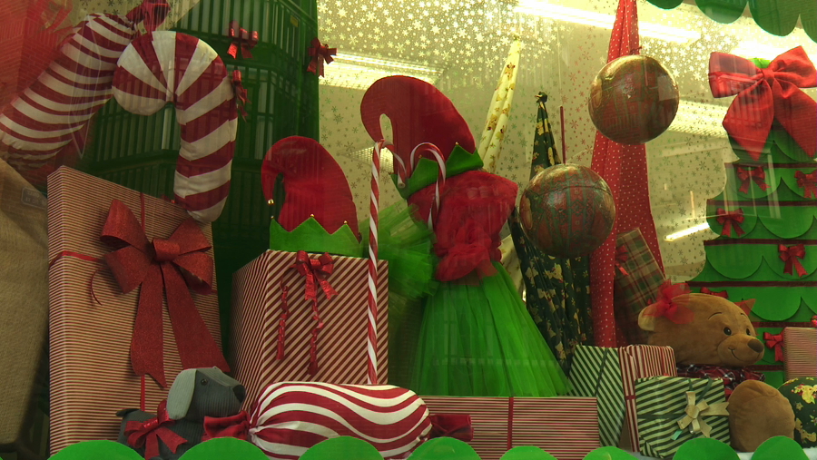 Imagen La Navidad inunda los escaparates premiados por su decoración