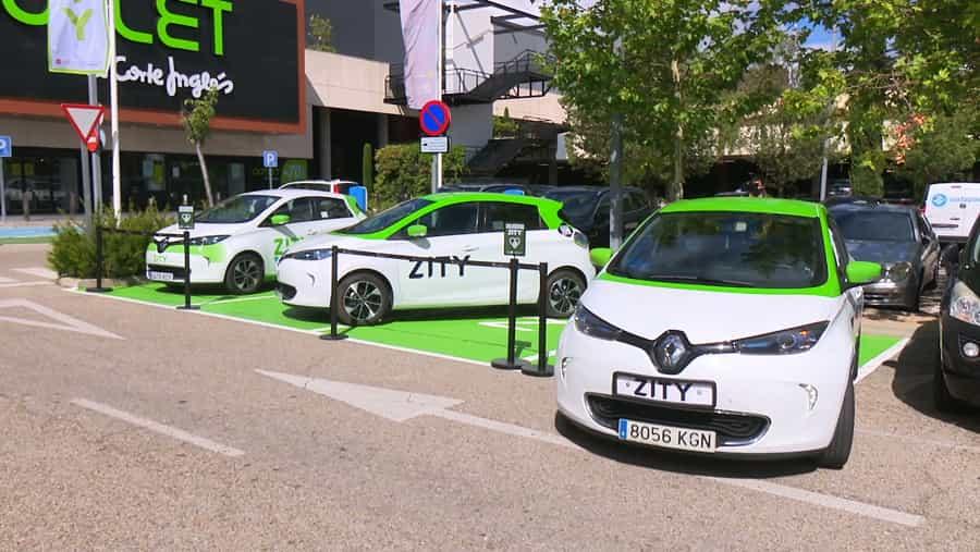 Imagen Nuevas plazas para automóviles eléctricos de alquiler