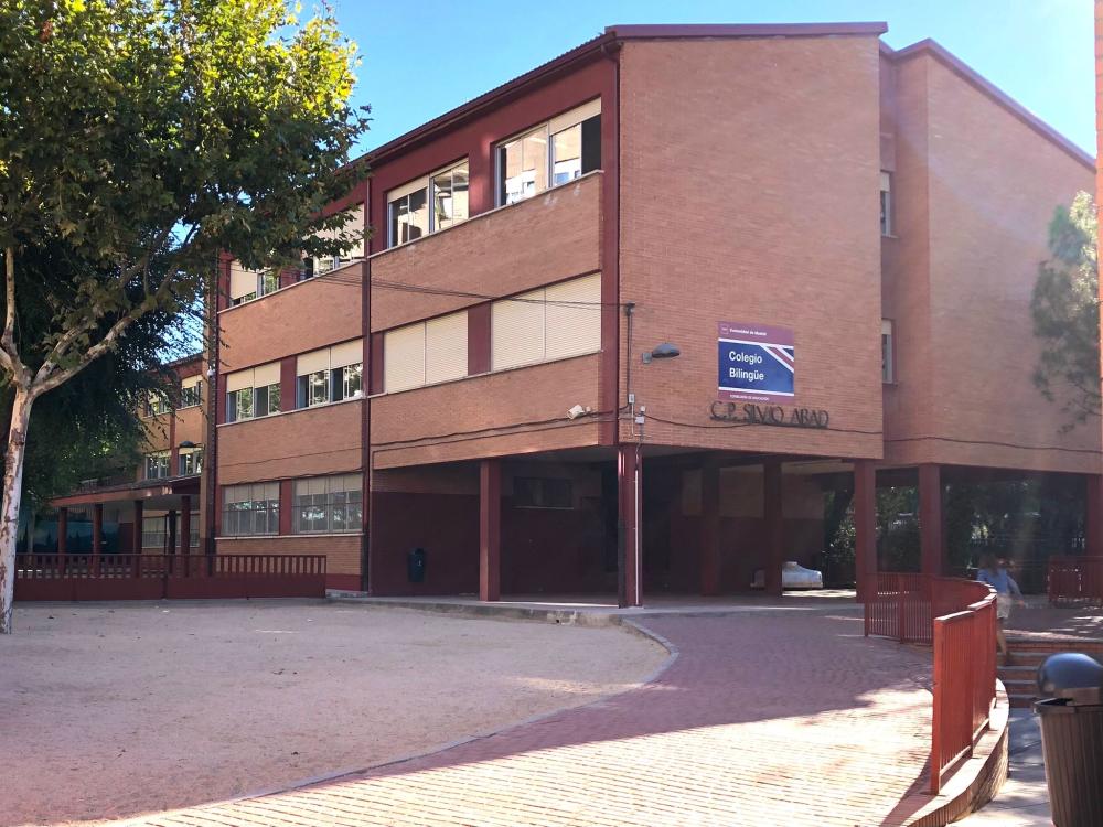 Imagen El Gobierno municipal se compromete ante los centros educativos a reforzar la limpieza de los colegios públicos por las mañanas