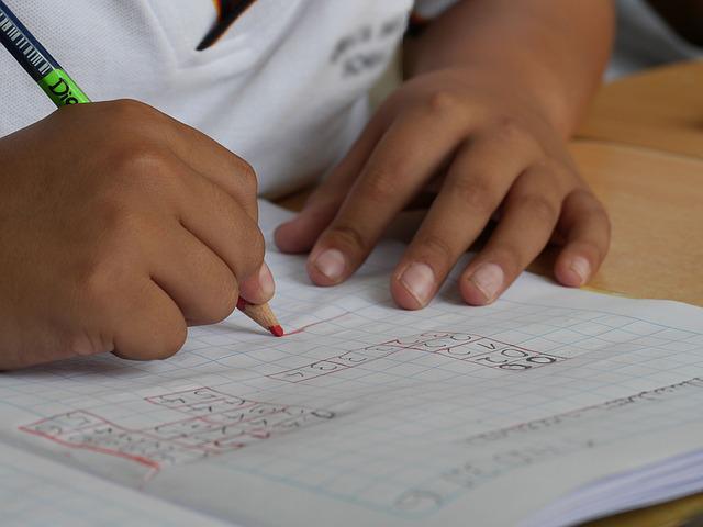 Imagen Las becas escolares ya están llegando a las familias de la ciudad