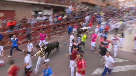 Imagen Los toros de Talavante se estrenan en Sanse en un segundo encierro rápido y limpio