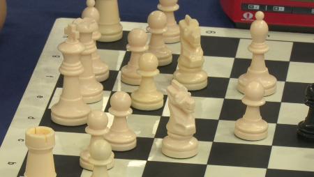 Imagen La escuela de ajedrez V Centenario se exhibe en La Viña