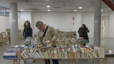 Imagen El rastrillo navideño de libros ya ha efectuado más de 3.000 intercambios