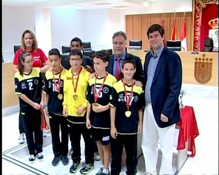 Imagen Recepción oficial al Club Balonmano Sanse para cerrar una temporada...