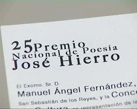 Imagen Juan Antonio Marín recibió en Sanse el XXV Premio Nacional de Poesía...