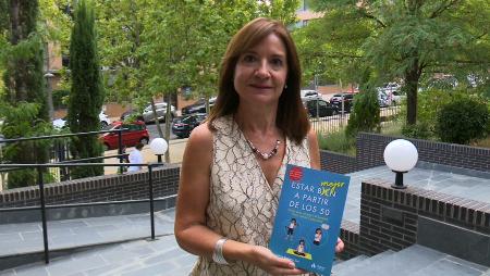 Imagen Almudena Reguero presenta en Sanse su nuevo libro “Estar mejor a partir...