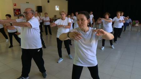 Imagen Los mayores de Sanse se relajan y ponen el cuerpo a punto en las clases...