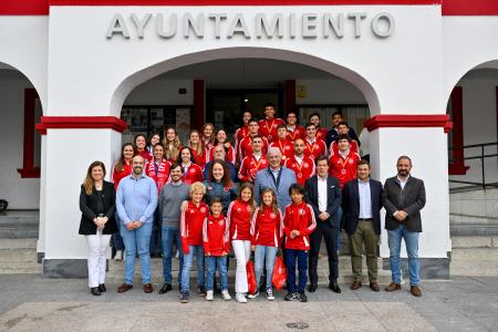 Imagen Nuestra ciudad hace historia en el deporte con una deportista y dos clubes premiados con los galardones Siete Estrellas de la Comunidad...