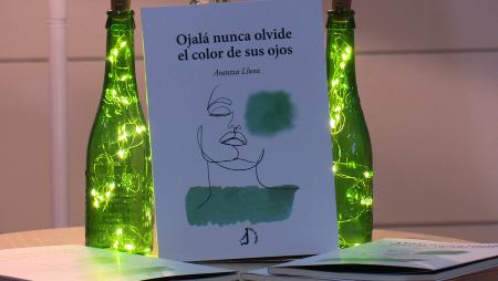Imagen Arantxa Lluva presentó en Sanse su libro de relatos “Ójala nunca olvide el color de sus ojos”