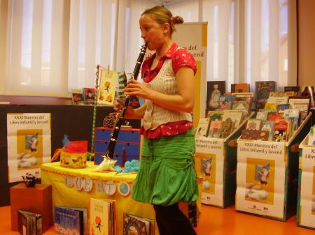 Biblioteca accesible. Cuenta Cris: Historias con alas y con pies