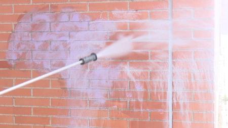 Imagen La campaña de limpieza de grafitis y la lucha contra estos actos...
