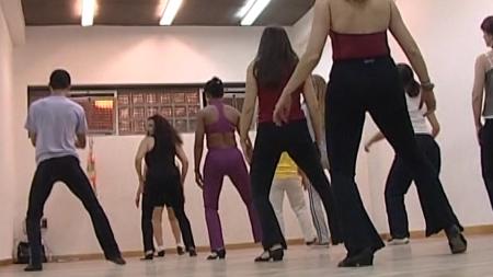 Imagen Pasó en Sanse: La Escuela de Samba de la EMMD nos enseñan a mover las...