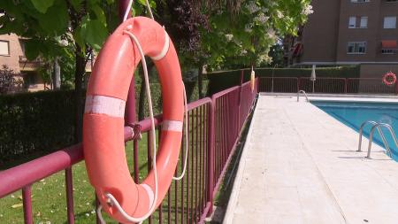 Imagen Así son las medidas anti-COVID para las piscinas comunitarias de Sanse...