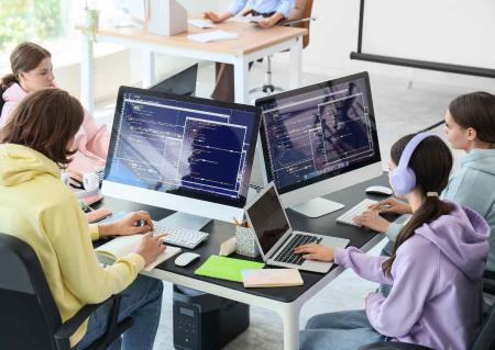 Imagen El Ayuntamiento y E2E Valley firman un acuerdo de colaboración para el fomento del emprendimiento