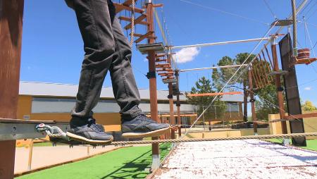 Imagen Circuito de cuerdas y una tirolina de 25 metros en el nuevo parque multiaventura del Polideportivo Dehesa Boyal