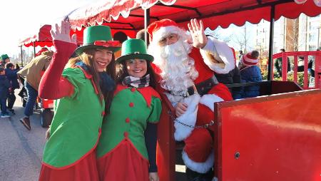 Imagen El tren de Papá Noel y los trucos del Mago Pinilla repartieron magia navideña